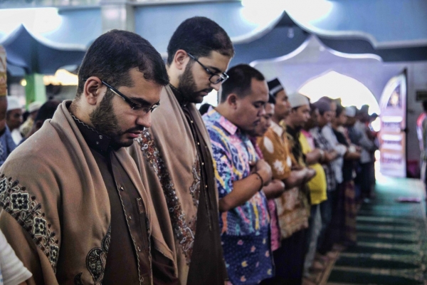 العتبة الحسينية تواصل إقامة المحافل القرآنية في أندونيسيا