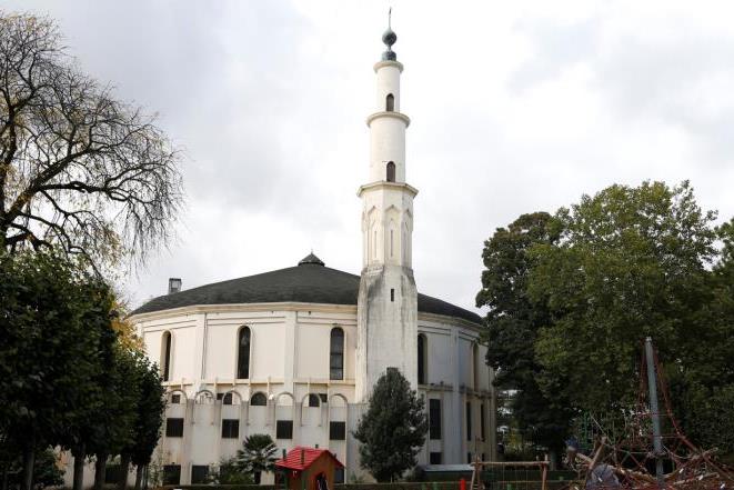 بلجيكا تقرر طرد إمام مسجد بروكسل الكبير
