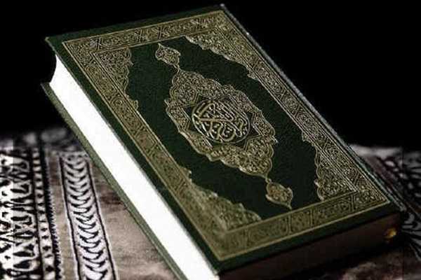 أمريكية تحفظ القرآن الكريم عن طريق برامج 
