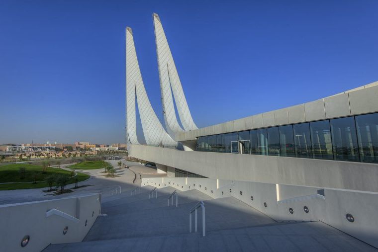جامع كلية الدراسات الاسلامية في بلدة 