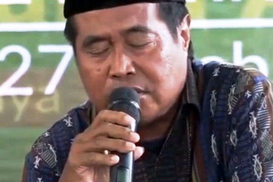 وفاة أشهر قارئ إندونيسي وهو يتلو القرآن على الهواء مباشرة