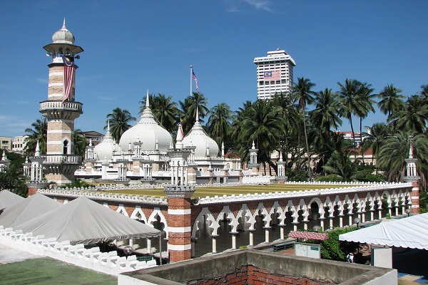 المسجد الجامع في العاصمة الماليزية 