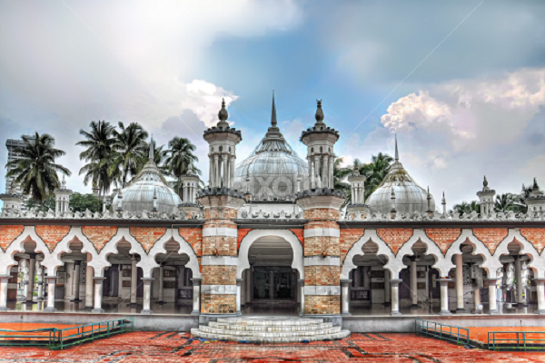 المسجد الجامع في العاصمة الماليزية 