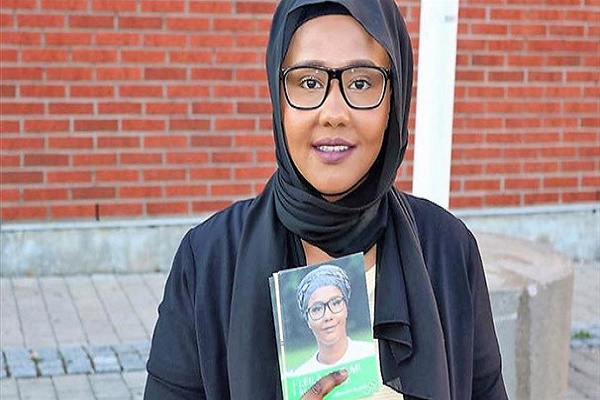 Müsəlman qadın İsveç parlamentinin deputatı seçilib