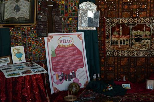 Visitors Explored Islamic Civilization through Art Exhibition in Mississauga Visitors Explored Islamic Civilization through Art Exhibition in Mississauga