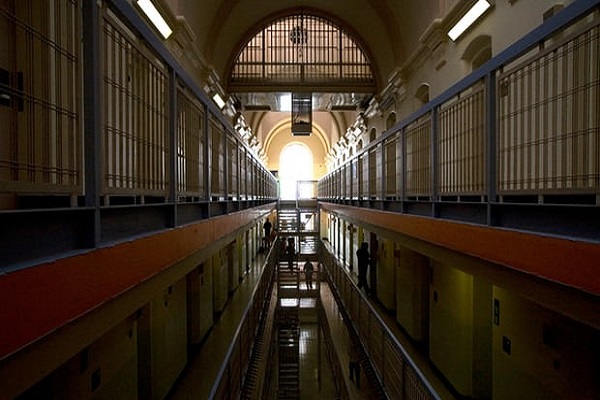 Black, Muslim Prisoners Suffer Worse Treatment in Britain