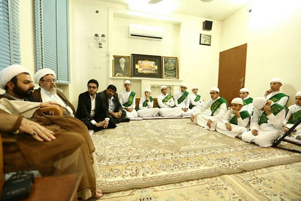 Teenage Iraqi Quran leaners Meet with Senior Cleric in Qom
