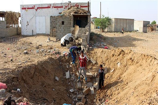 Saudi Air Raid Kills a Dozen Civilians in Yemen