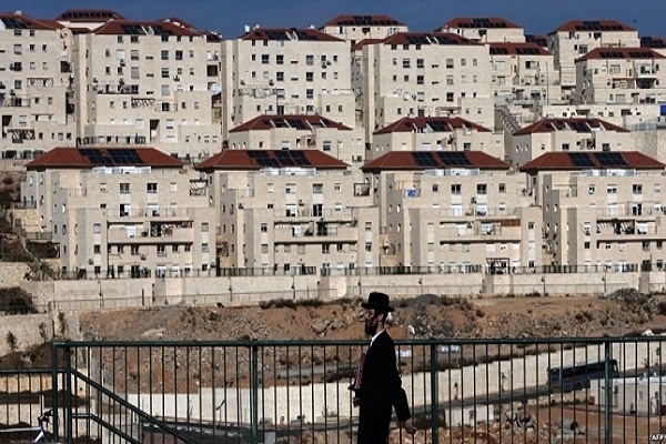 Zionist Regime to Build 300 New Settler Units in West Bank