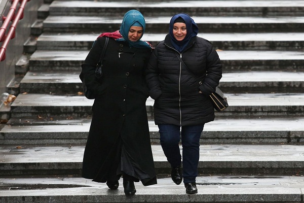 Austrian President Urges All Women to Wear Hijab in Solidarity with Muslims
