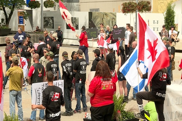 Anti-Islam, Anti-fascist Groups Clash at Calgary City Hall