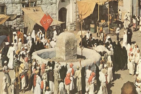 Beautiful, Old Photos of Hajj Rituals in Mecca