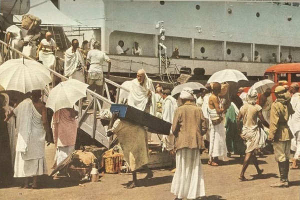 Beautiful, Old Photos of Hajj Rituals in Mecca