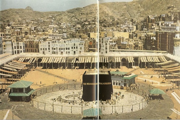 Beautiful, Old Photos of Hajj Rituals in Mecca