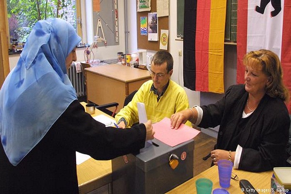 Islamic Groups in Germany Publish Election Survey for Muslim Voters