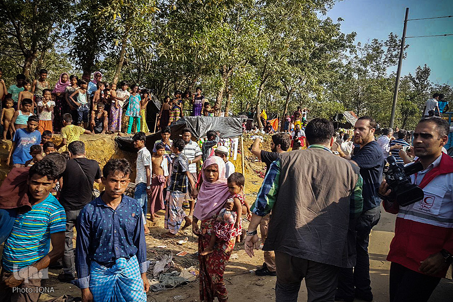 Rohingya Refugees Stranded on Myanmar, Bangladesh Border