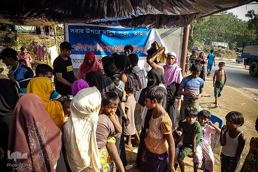 Rohingya Refugees Stranded on Myanmar, Bangladesh Border