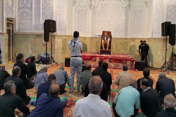 Iranian Qaris Hold Quranic Programs for Arbaeen Pilgrims