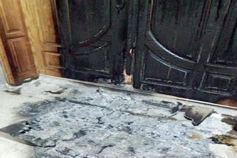 قرآن کریم در الجزایر به آتش کشیده شد