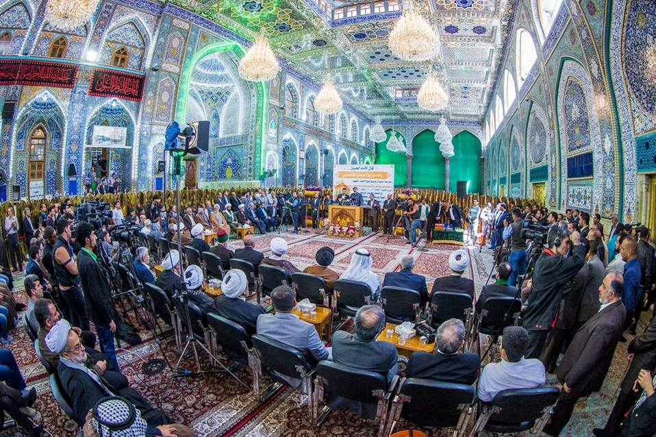 تزیین ضریح جدید «حبیب بن مظاهر الاسدی» به آیات سوره مبارکه «نور» تزیین ضریح جدید «حبیب بن مظاهر الاسدی» به آیات سوره مبارکه «نور»