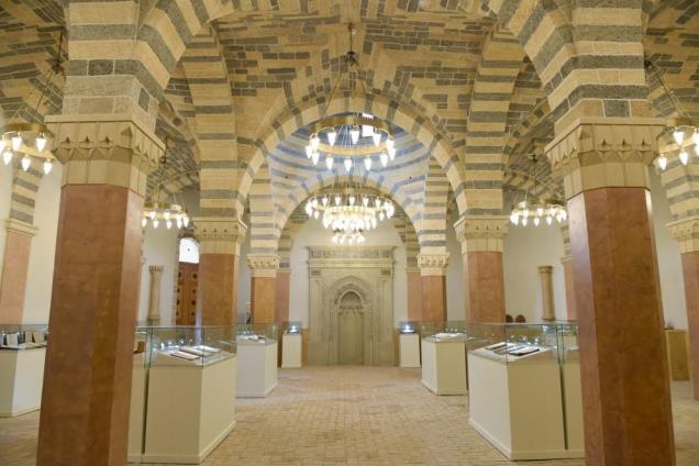 انگلیسی/ برپایی نمایشگاه قرآن در مسجد «بایلر» آذربایجان