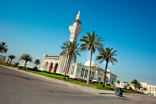 ترویج نماز اول وقت در خیابان‌های دوحه + عکس