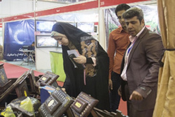 کم و کیف نمایشگاه قرآن اصفهان از زبان بازدید کنندگان و غرفه داران