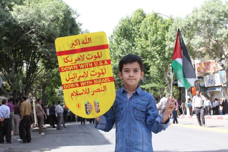 راهپیمایی روزه‌دار سنندجی در دفاع از ملت مظلوم فلسطین از نگان دوربین