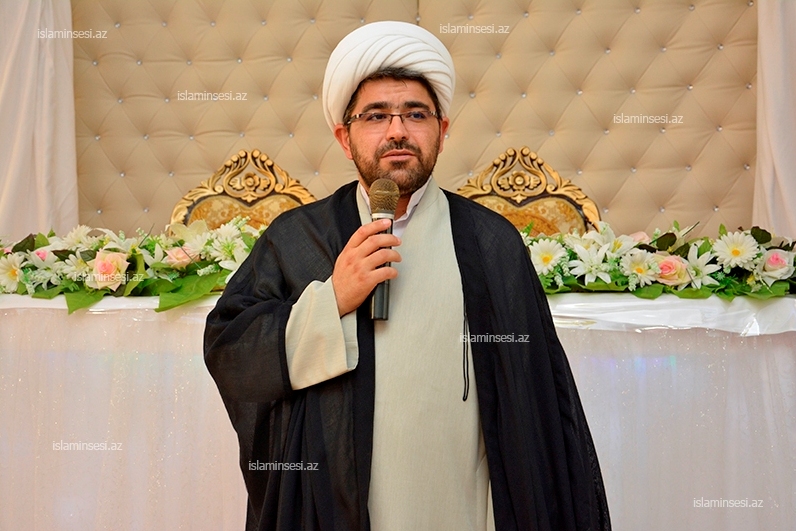 مراسم بزرگداشت حضرت امام رضا (ع) در جمهوری آذربایجان / در حال تکمیل