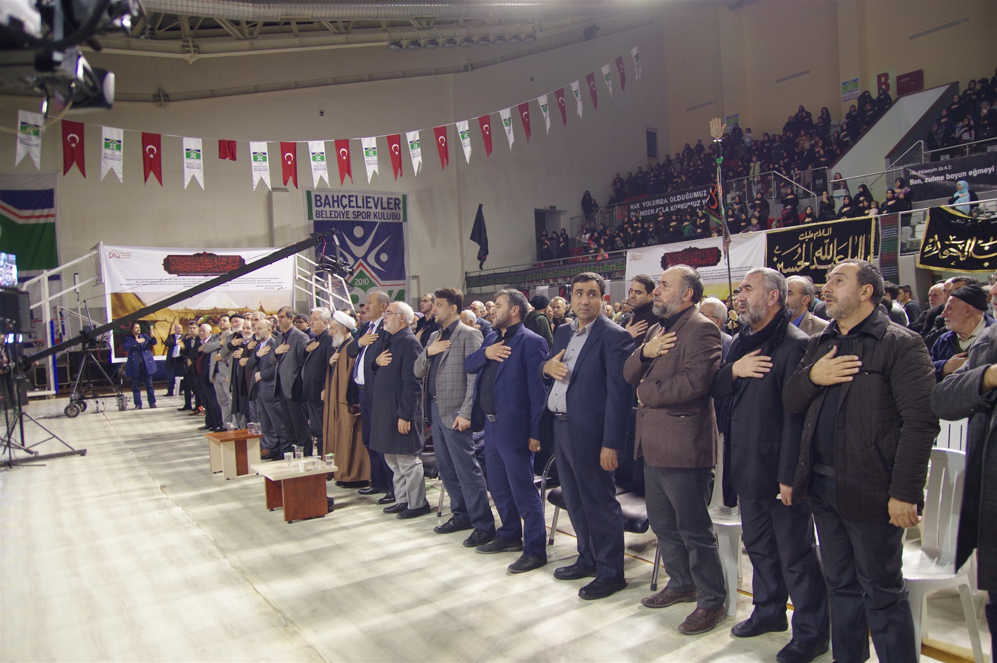 گزارش تصویری از مراسم اربعین حسینی در ورزشگاه «محسن یازیجی اوقلو» استانبول