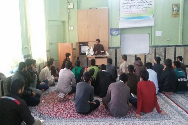 برپایی نخستین جلسه تخصصی صوت و لحن قرآن در مدرسه ثامن‌الحجج مشهد