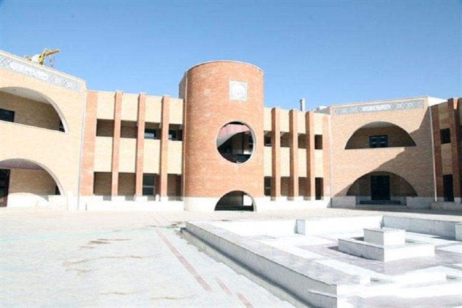 افسوس فعالان قرآنی ارومیه به فرهنگسرایی که نام «قرآن و عترت» را یدک میکشد افسوس فعالان قرآنی ارومیه به فرهنگسرایی که نام «قرآن و عترت» را یدک میکشد