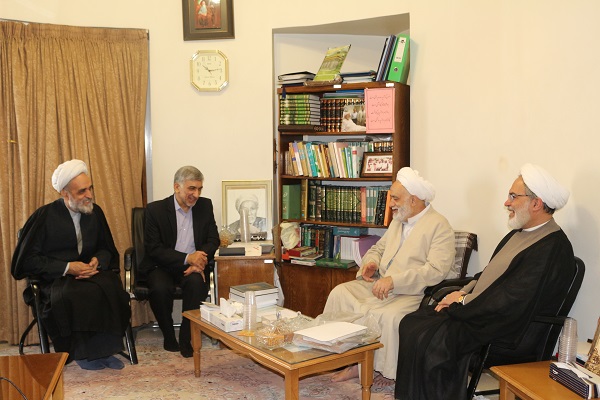 دیدار مدیران معاونت قرآنی ارشاد با حجتالاسلام قرائتی دیدار مدیران معاونت قرآنی ارشاد با حجتالاسلام قرائتی