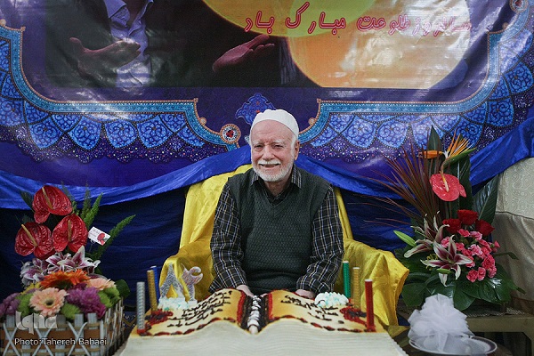 پیشکسوت قرآنی کشور 84 ساله شد/ حضور شاگردان در مراسم جشن تولد «هوشنگ بادپا» پیشکسوت قرآنی کشور 84 ساله شد/ حضور شاگردان در مراسم جشن تولد «هوشنگ بادپا»