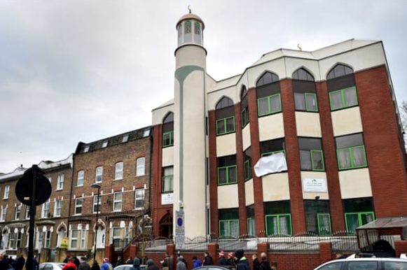مساجد سراسر بریتانیا درهای خود را به‌روی غیرمسلمانان می‌گشایند /انگلیسی