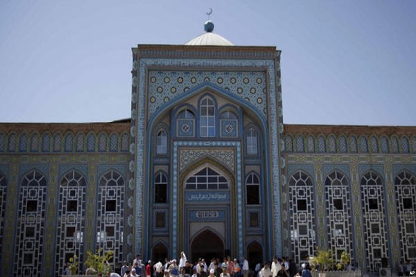 ترویج فعالیت‌های قرآنی راه حل مقابله با افراط‌گرایی در تاجیکستان / در حال تکمیل