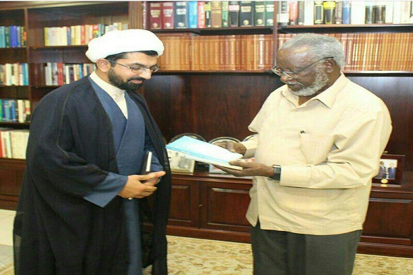 اولین مسجد نامیبیا و تبلیغ اسلام؛ کنفرانس های اسلام ـ مسیحیت و گرایش جوانان مسیحی به اسلام در مسجد شیعی ویندهوک/گفتگو اولین مسجد نامیبیا و تبلیغ اسلام؛ کنفرانس های اسلام ـ مسیحیت و گرایش جوانان مسیحی به اسلام در مسجد شیعی ویندهوک/گفتگو