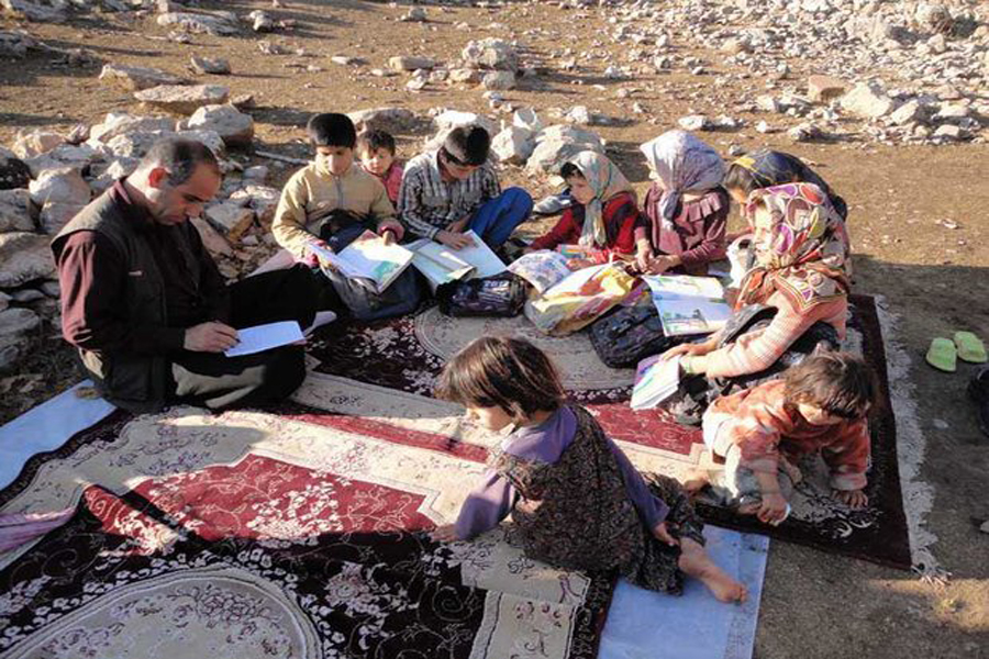 انتخاب شغل معلمی با عشق خدمت به دانشآموزان محروم انتخاب شغل معلمی با عشق خدمت به دانشآموزان محروم