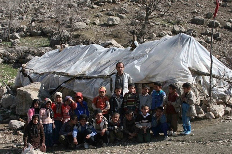 انتخاب شغل معلمی با عشق خدمت به دانش‌آموزان محروم