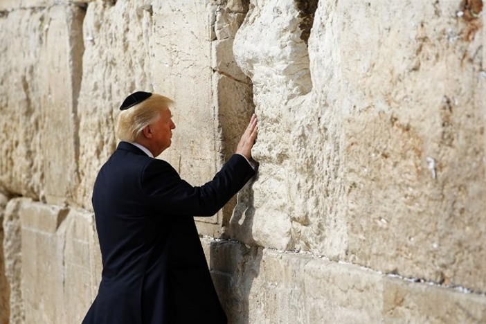 دعای ترامپ بر شکاف بُراق و نگرانی از تشدید یهودی‌سازی قدس