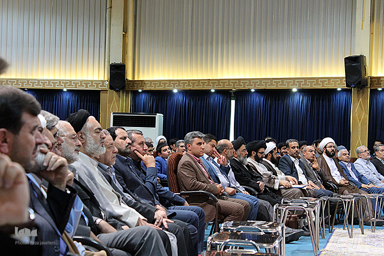 گزیده نمایشگاه قرآن و عترت گزیده نمایشگاه قرآن و عترت
