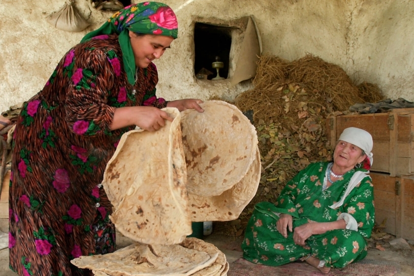  چرا دولت تاجیکستان با حجاب مخالفت می‌کند؟
