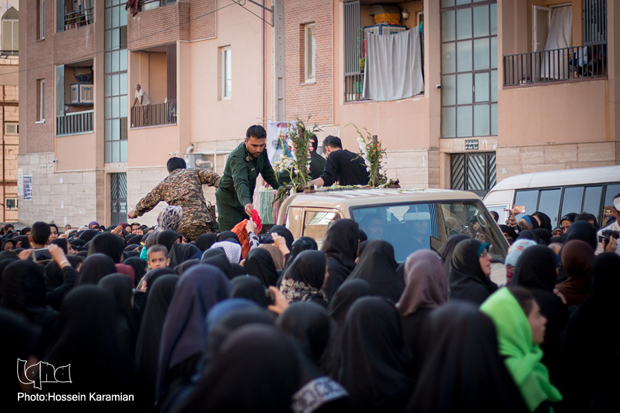 تشییع و تدفین لاله‌های گمنام دفاع مقدس در قزوین