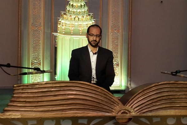 رتبه اول مسابقات قرآن روسیه امشب وارد کشور میشود رتبه اول مسابقات قرآن روسیه امشب وارد کشور میشود