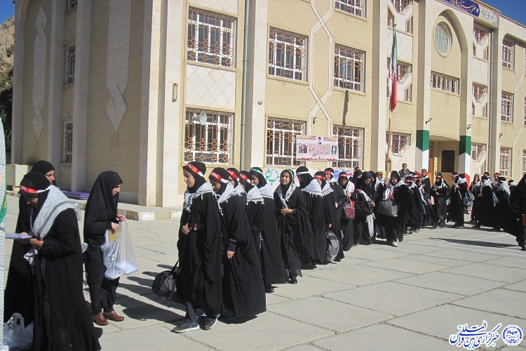 اعزام 75 دانش‌آموز دختر کرندغرب به مناطق عملیاتی