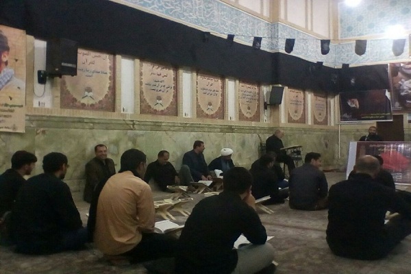 احیای قرآنی شب عاشورا در حرم علی بن بابویه(ع) + عکس احیای قرآنی شب عاشورا در حرم علی بن بابویه(ع) + عکس