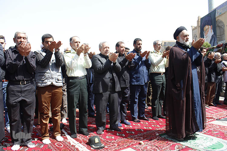 عاشورای حسینی و اقامه نماز ظهر عاشورا در اصفهان