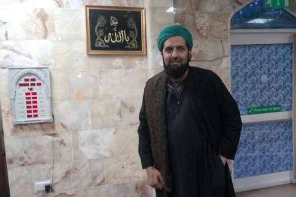 دعوت از غیرمسلمانان برای بازدید از مسجد بنبری انگلیس / آماده دعوت از غیرمسلمانان برای بازدید از مسجد بنبری انگلیس / آماده