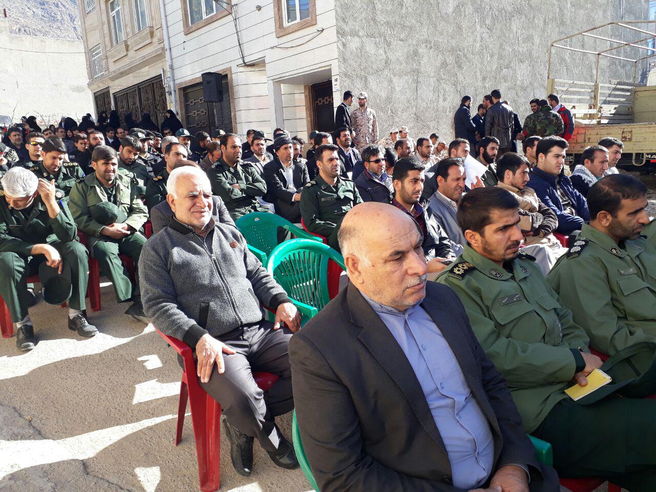 گزارش تصویری جشن پیروزی جبهه مقاومت در منزل شهید زنده لرستانی گزارش تصویری جشن پیروزی جبهه مقاومت در منزل شهید زنده لرستانی