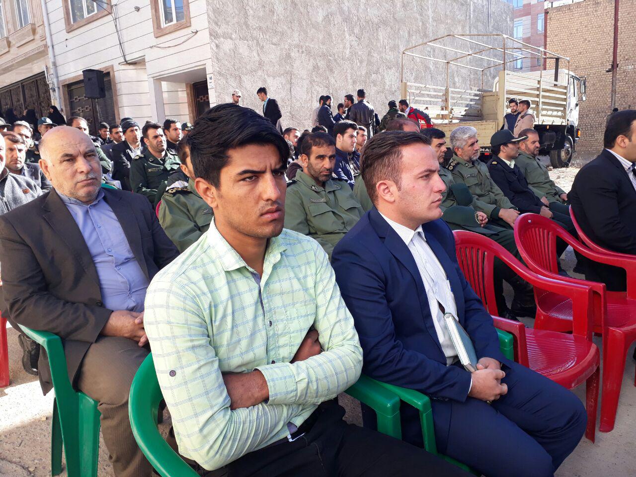 گزارش تصویری جشن پیروزی جبهه مقاومت در منزل شهید زنده لرستانی گزارش تصویری جشن پیروزی جبهه مقاومت در منزل شهید زنده لرستانی